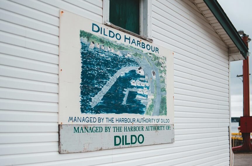 origin of 605 de donde